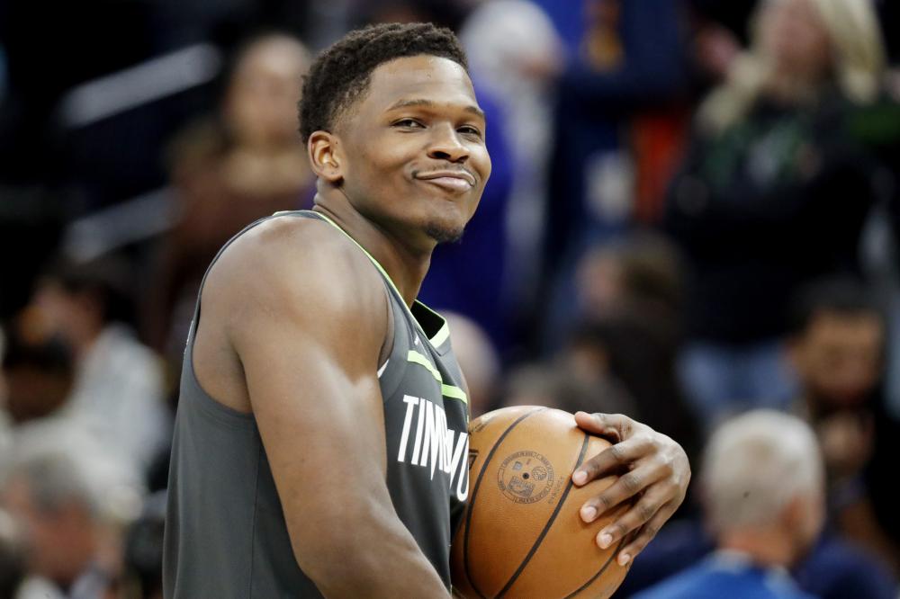 有助于他在 有助于他在